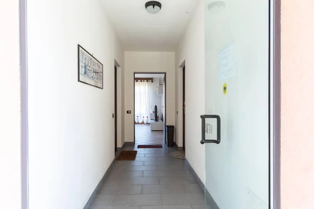 Modern Apartment With Balcony-Garage-And Pool Bellano