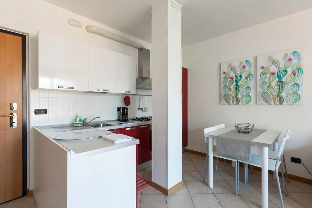 Modern Apartment With Balcony-Garage-And Pool Bellano