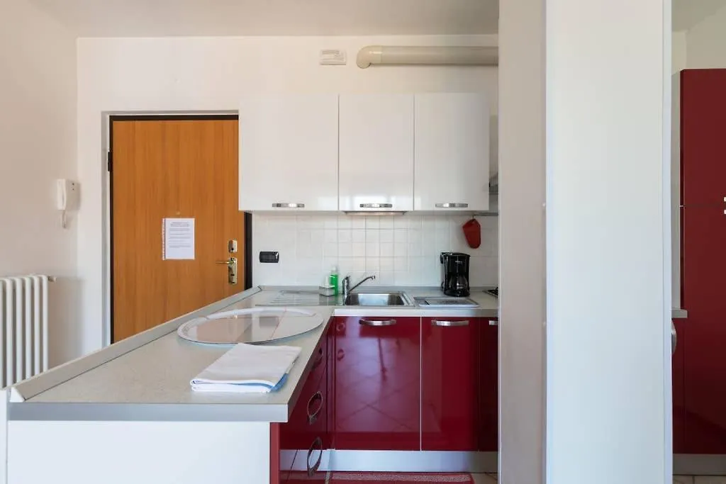 Modern Apartment With Balcony-Garage-And Pool Bellano