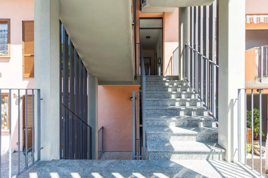 Modern Apartment With Balcony-Garage-And Pool Bellano